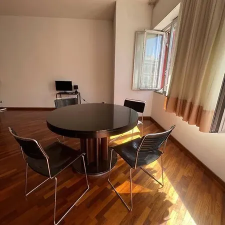 Corso Vittorio 公寓 *